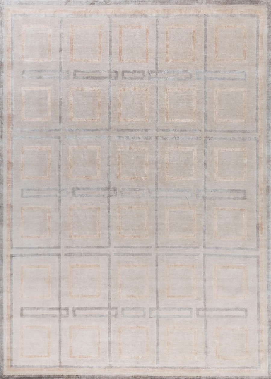 Hochformat eines modernen Teppichs mit geometrischem Muster aus ineinander verschachtelten Quadraten in blassen Blau- und Beigetönen.